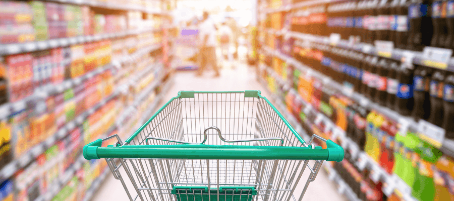 Vendas no varejo caem 0,3% em agosto: Influenciadas por artigos de uso pessoal e doméstico.