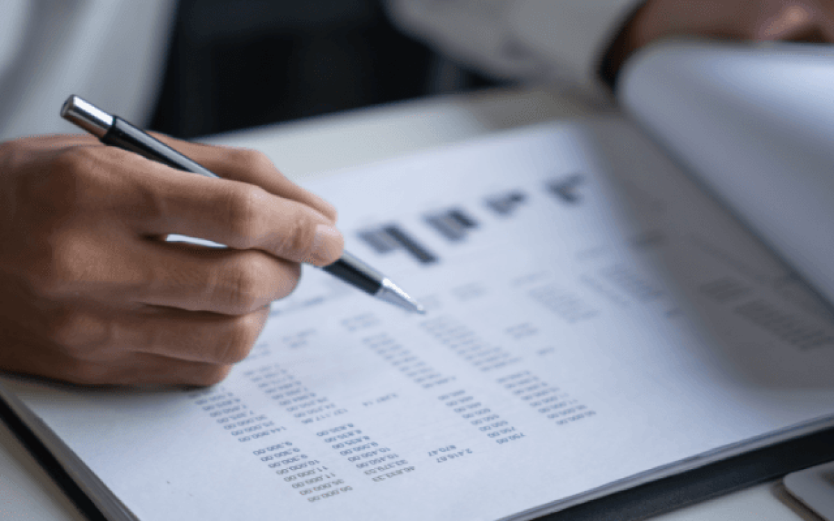 O que analisar nos balanços trimestrais: guia completo para investidores