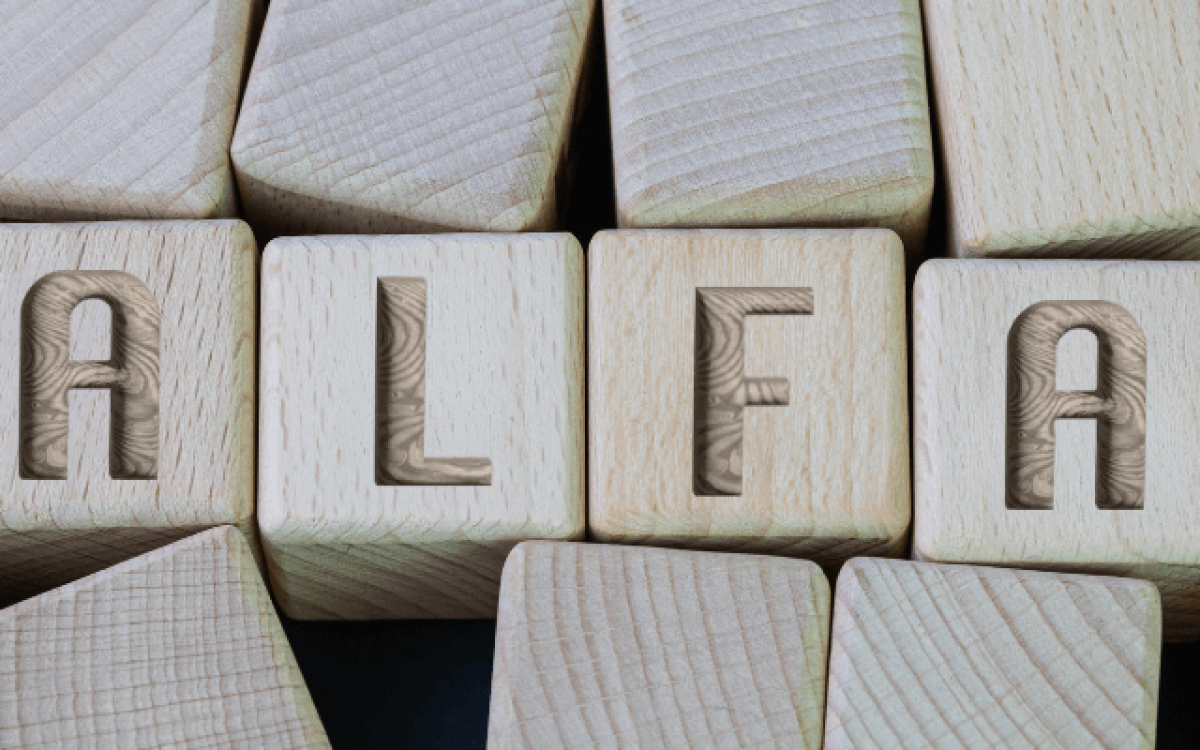 Coeficiente Alfa: O que é e como medir o desempenho excedente de um investimento