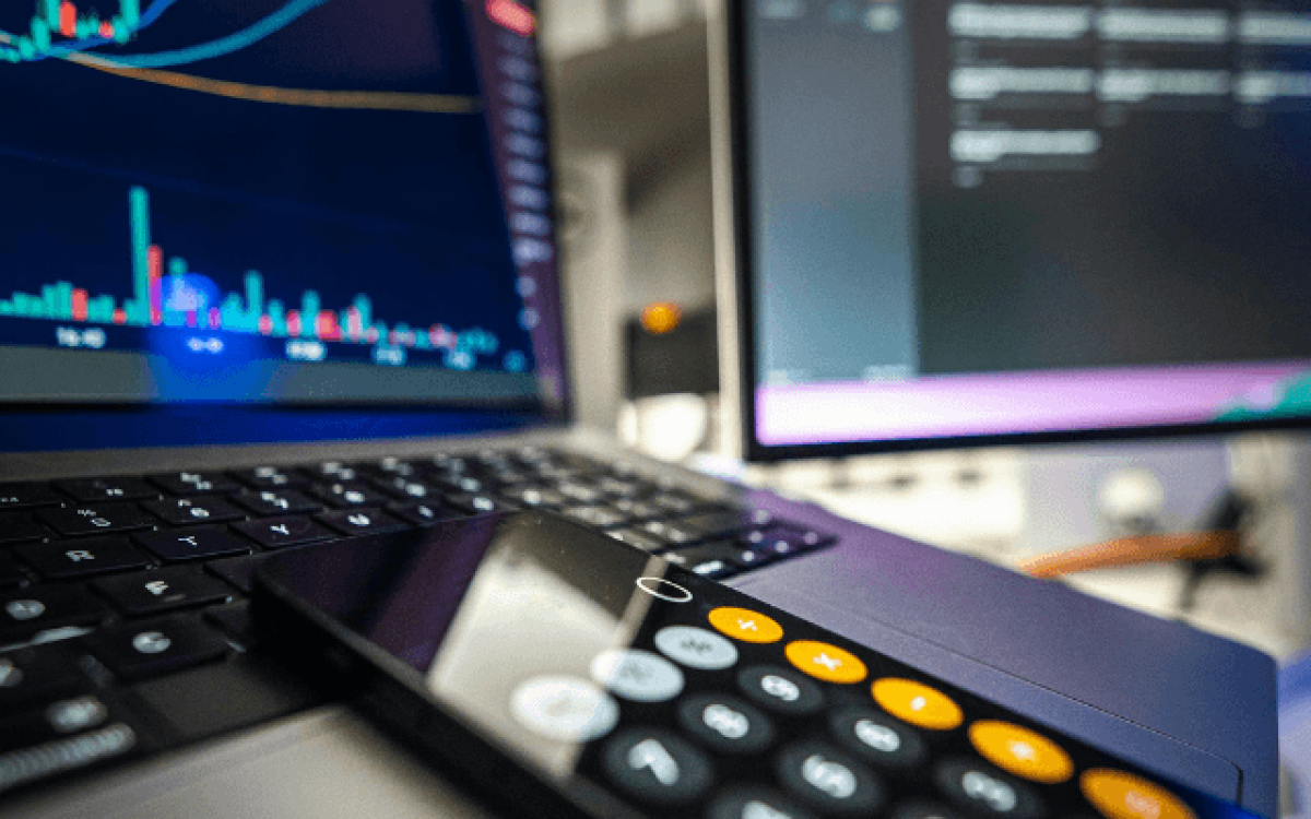 Investindo em Ações de Crescimento vs Ações de Valor: Qual Estratégia é Ideal para Seu Perfil